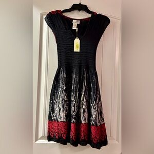 Max Studio Specialty Products Cap Sleeve Dress.  Size Small.  NWT.